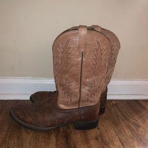 Women’s cowboy boots